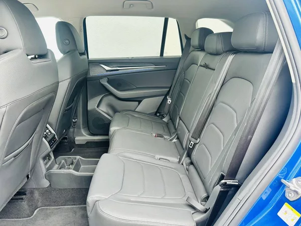 Škoda Kodiaq Exclusive Selection 2,0TDI 142 - foto 7
