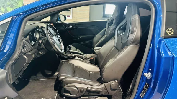 Opel Astra GTC 3 door OPC B 20 NFT S/S 20 - foto 7