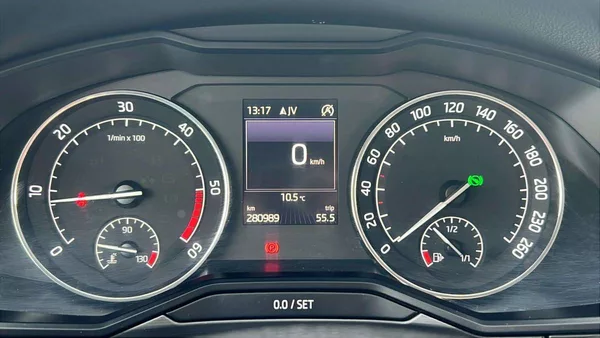Škoda Superb Liftback 2.0 TDI DSG (140kW) 6 - foto 17