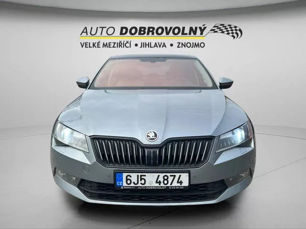 Škoda Superb Liftback 2.0 TDI DSG (140kW) 6 - foto 2