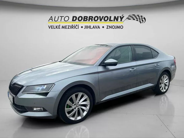 Škoda Superb Liftback 2.0 TDI DSG (140kW) 6 - foto 3