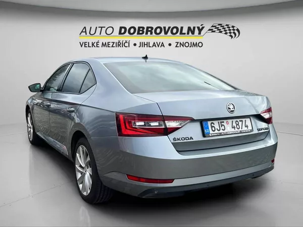 Škoda Superb Liftback 2.0 TDI DSG (140kW) 6 - foto 6