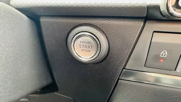 Opel Astra Elegance HB 1.2 TURBO 96kW/130 - foto 18