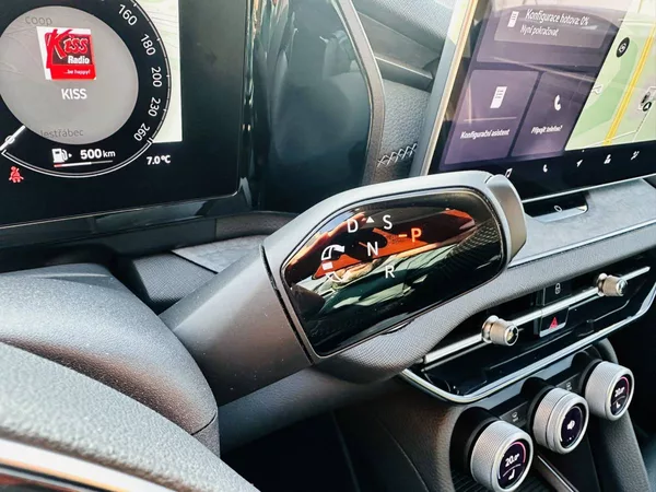 Škoda Kodiaq Exclusive Selection 2,0TDI 142 - foto 12