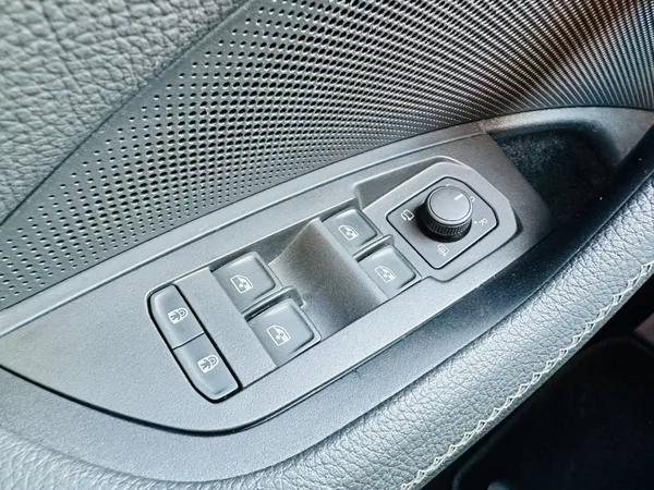 Škoda Kodiaq Exclusive Selection 2,0TDI 142 - foto 18