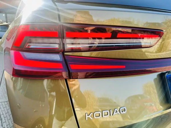 Škoda Kodiaq Exclusive Selection 2,0TDI 142 - foto 32