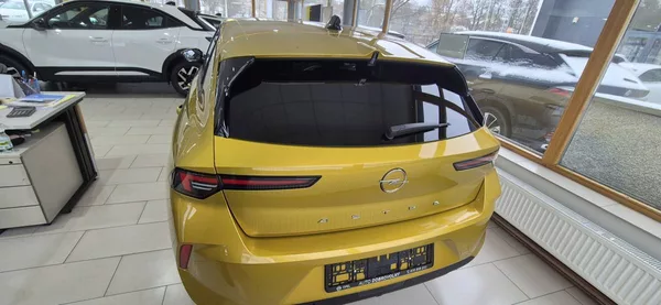 Opel Astra Edition HB 1.2 TURBO (96kW/130 - foto 4