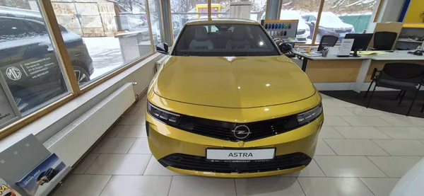 Opel Astra Edition HB 1.2 TURBO (96kW/130 - foto 8