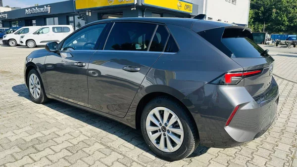 Opel Astra Elegance HB 1.2 TURBO 96kW/130 - foto 6