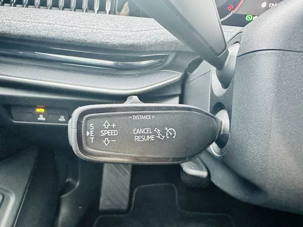 Škoda Superb Combi Selection 2,0TDI 110kW D - foto 11