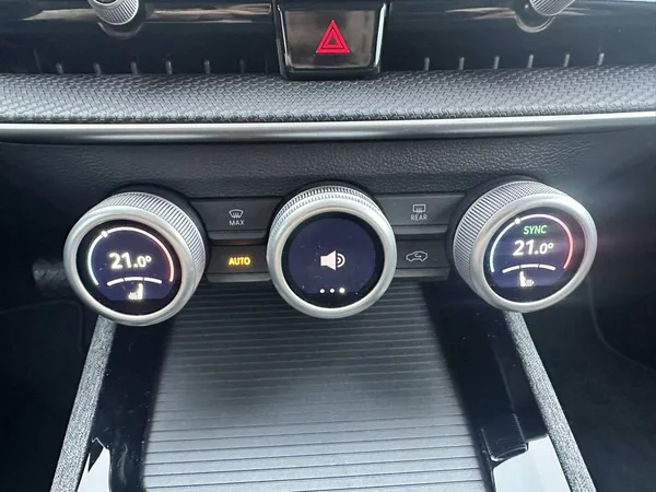 Škoda Superb Combi Selection 2,0TDI 110kW D - foto 17