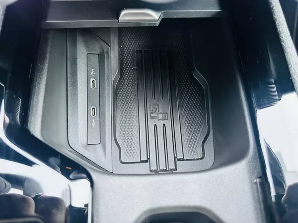 Škoda Superb Combi Selection 2,0TDI 110kW D - foto 18