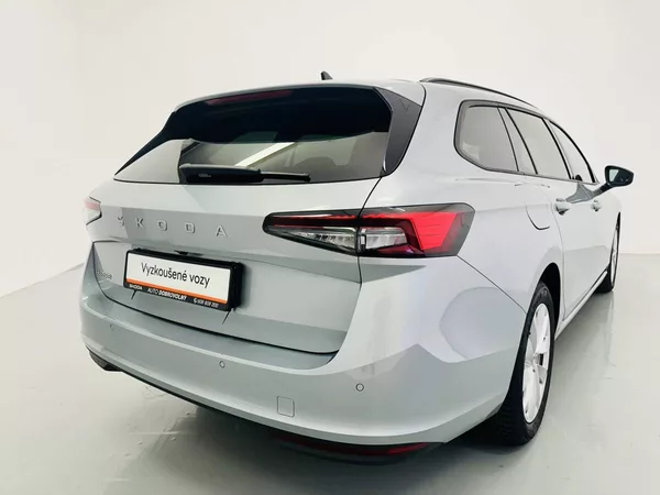 Škoda Superb Combi Selection 2,0TDI 110kW D - foto 2