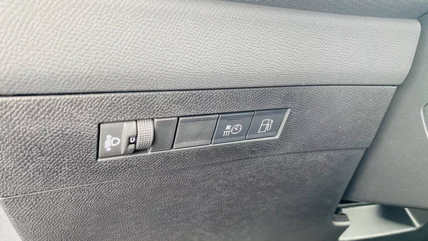Opel Astra Elegance HB 1.6 PHEV 132kW/180 - foto 17