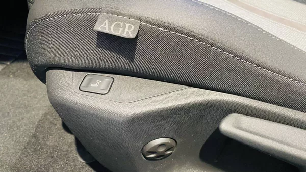 Opel Astra Elegance HB 1.6 PHEV 132kW/180 - foto 18