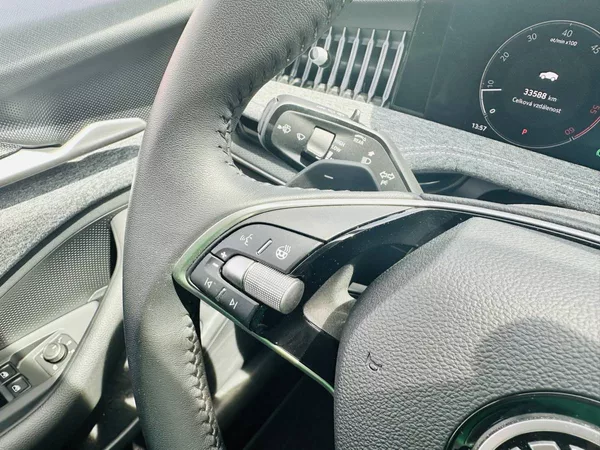 Škoda Superb Combi Selection 2,0TDI 110kW D - foto 10