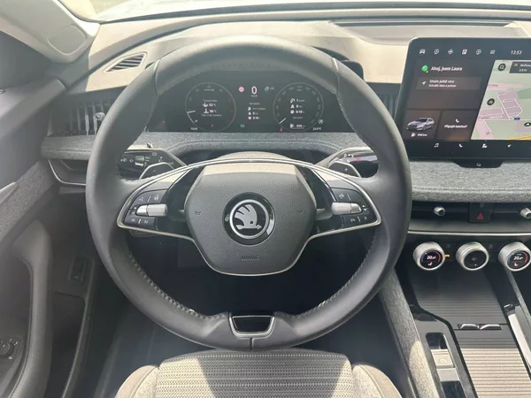 Škoda Superb Combi Selection 2,0TDI 110kW D - foto 8