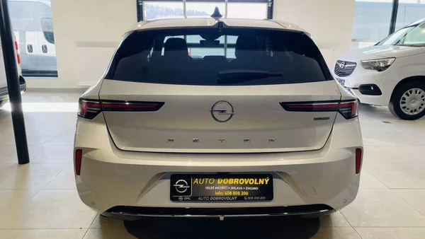 Opel Astra Elegance HB 1.6 PHEV 132kW/180 - foto 5