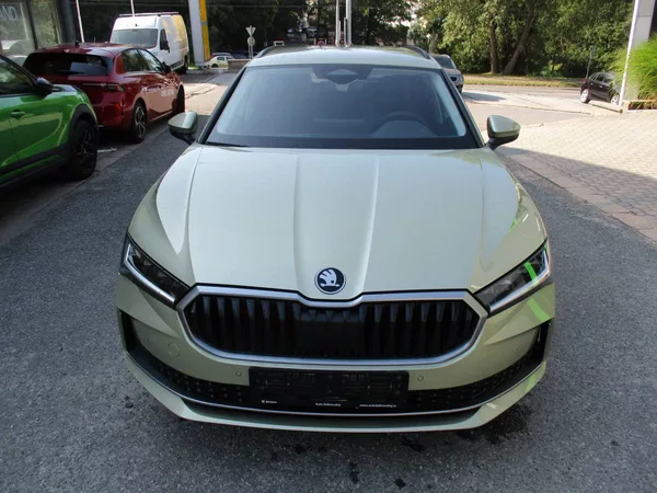 Škoda Superb Combi Selection 2,0TDI 110kW D - foto 2