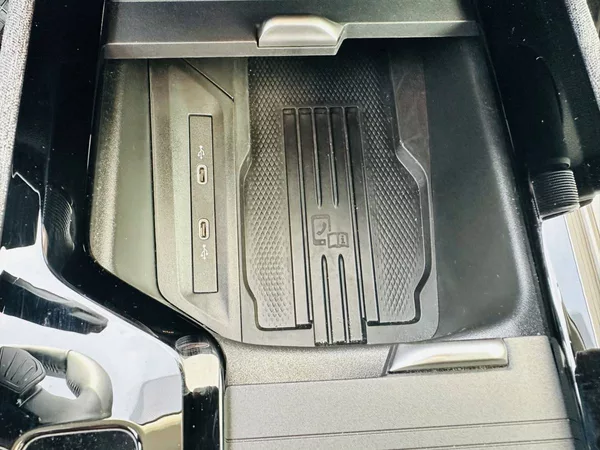Škoda Superb Combi Selection 2.0TDI 110kW D - foto 17