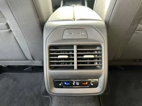Škoda Superb Combi Selection 2.0TDI 110kW D - foto 22