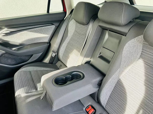 Škoda Superb Combi Selection 2.0TDI 110kW D - foto 23