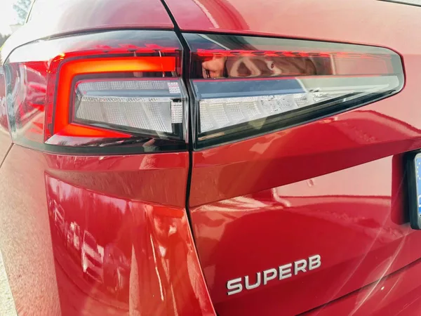 Škoda Superb Combi Selection 2.0TDI 110kW D - foto 30
