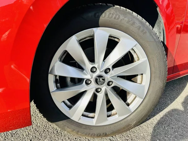 Škoda Superb Combi Selection 2.0TDI 110kW D - foto 31