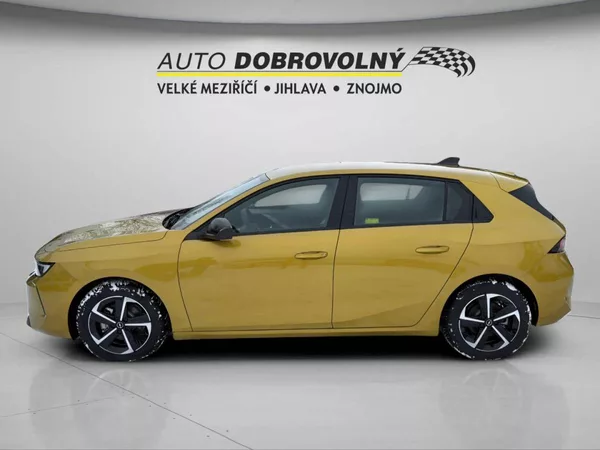 Opel Astra Edition HB 1.2 TURBO (96kW/130 - foto 3