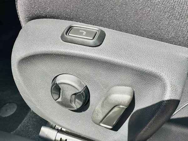 Škoda Superb Combi Selection 2,0TDI 110kW D - foto 21
