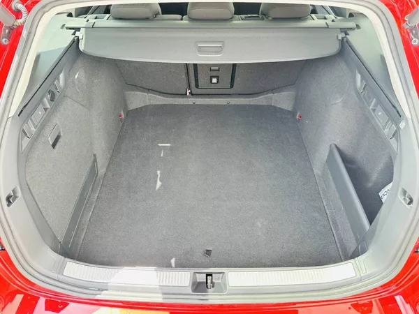 Škoda Superb Combi Selection 2,0TDI 110kW D - foto 25