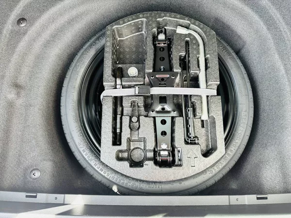Škoda Superb Combi Selection 2,0TDI 110kW D - foto 26