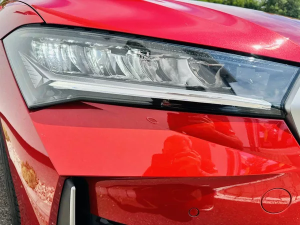 Škoda Superb Combi Selection 2,0TDI 110kW D - foto 29