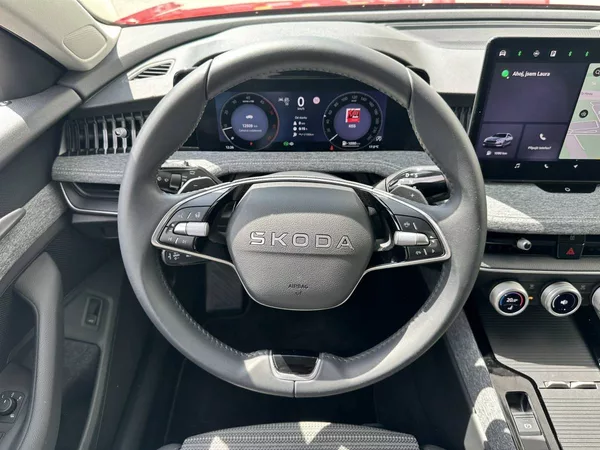 Škoda Superb Combi Selection 2,0TDI 110kW D - foto 8
