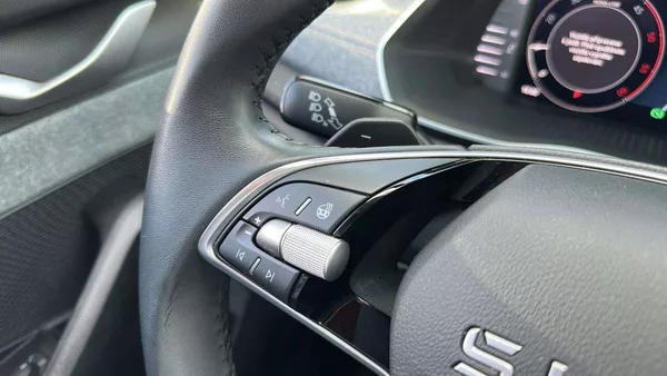 Škoda Octavia Combi Top Selection 2,0TDI 110 - foto 10