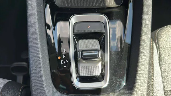 Škoda Octavia Combi Top Selection 2,0TDI 110 - foto 18