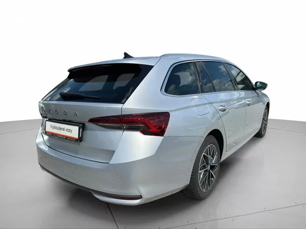 Škoda Octavia Combi Top Selection 2,0TDI 110 - foto 2
