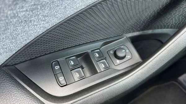 Škoda Octavia Combi Top Selection 2,0TDI 110 - foto 20