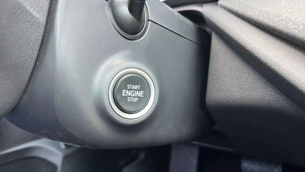 Škoda Octavia Combi Top Selection 2,0TDI 110 - foto 22