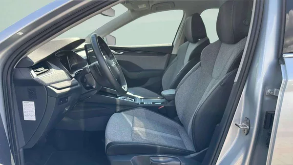 Škoda Octavia Combi Top Selection 2,0TDI 110 - foto 6