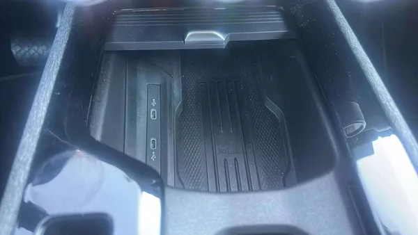 Škoda Superb liftback Selection 2,0TDI 110k - foto 16