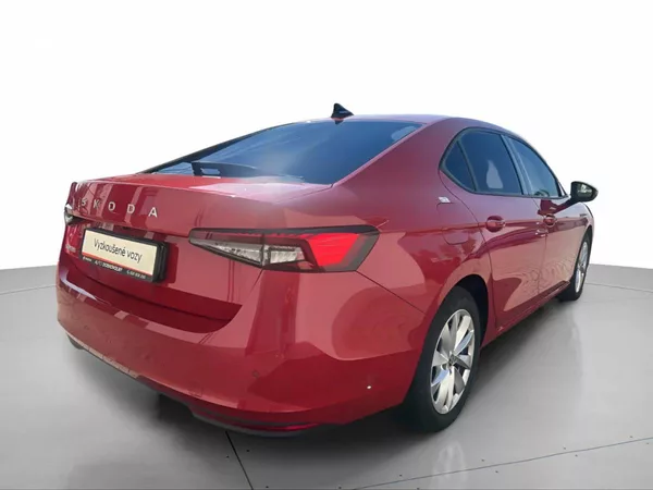 Škoda Superb liftback Selection 2,0TDI 110k - foto 2