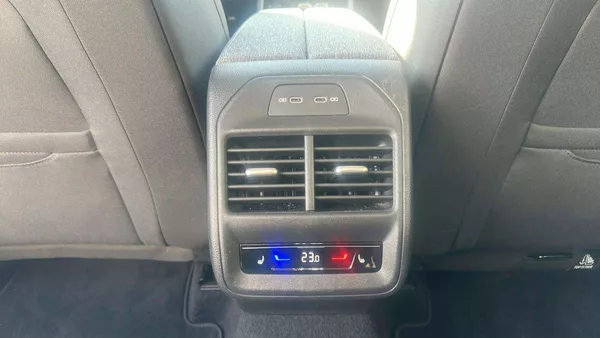 Škoda Superb liftback Selection 2,0TDI 110k - foto 21
