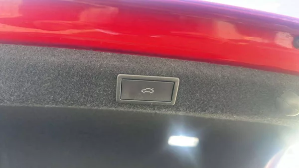 Škoda Superb liftback Selection 2,0TDI 110k - foto 24