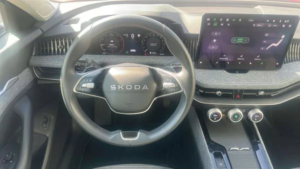 Škoda Superb liftback Selection 2,0TDI 110k - foto 8