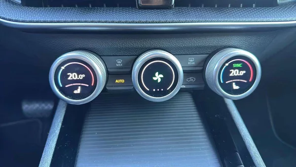 Škoda Superb Combi Selection 2,0TDI 110kW D - foto 16
