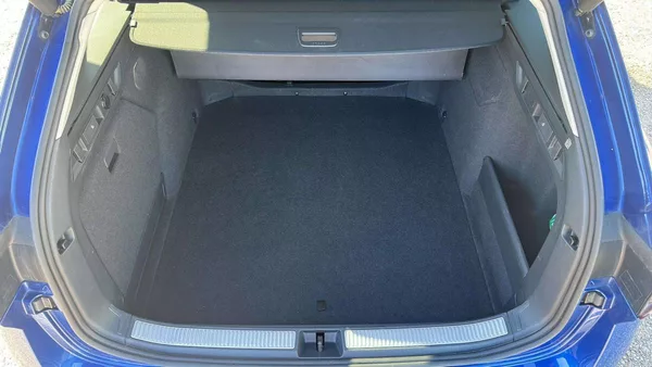 Škoda Superb Combi Selection 2,0TDI 110kW D - foto 23
