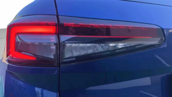 Škoda Superb Combi Selection 2,0TDI 110kW D - foto 28