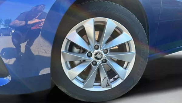 Škoda Superb Combi Selection 2,0TDI 110kW D - foto 29