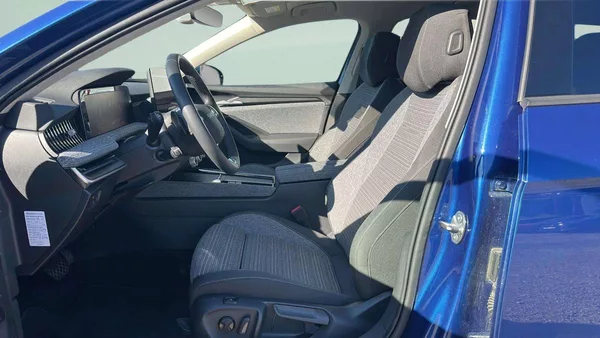 Škoda Superb Combi Selection 2,0TDI 110kW D - foto 6